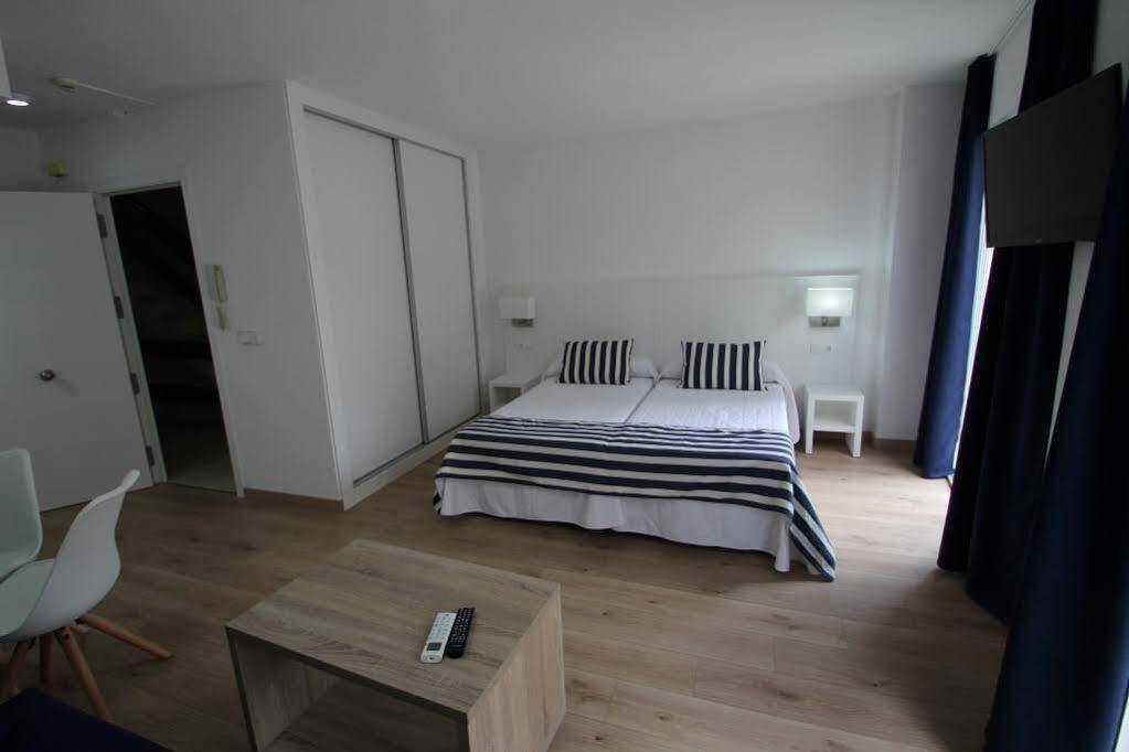 Apartamentos La Mar Benidorm Luaran gambar